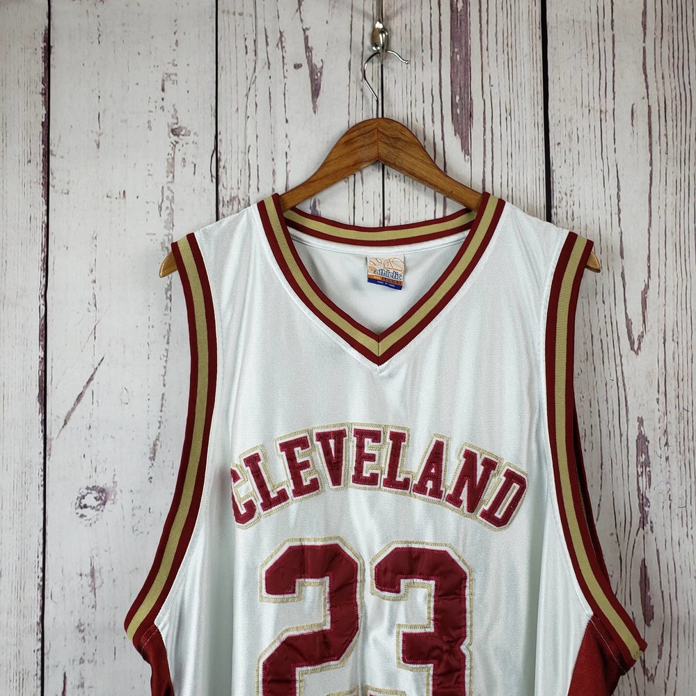 Cleveland Cavaliers Vintage Lebron James 23 Jersey Pullover Sleeveless White